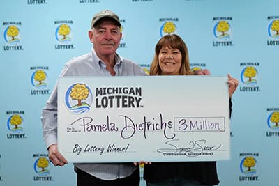 Winner Pamela Dietrich